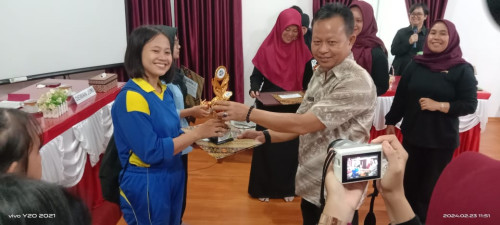 SMKN 2 Putussibau meraih Juara 2 Lomba Olah Sampah dalam memperingat Hari Sampah Nasional
