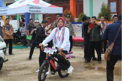 KUNJUNGAN Pj. GUBERNUR KALBAR KE SMK NEGERI 2 PUTUSSIBAU